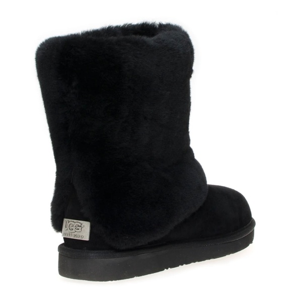 UGG Patten Black Shearling Winter Boots SIZE 8 retired and rare! Uggs! - Picture 1 of 7
